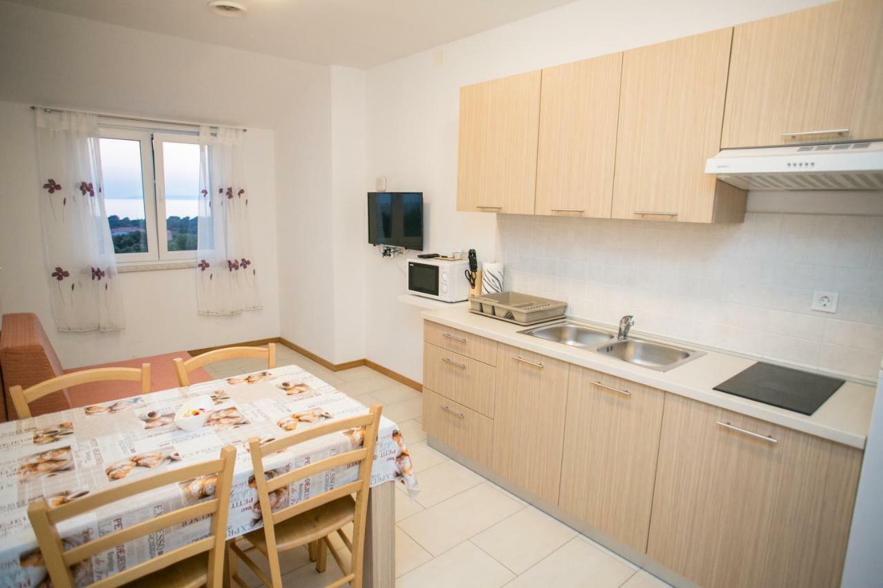 Agata Apartments Novalja Eksteriør bilde